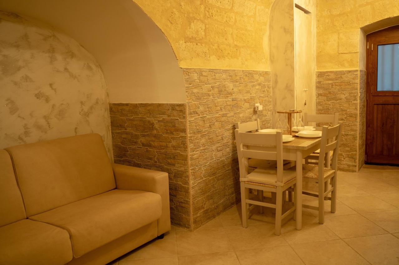 La Casa Della Felicita Apartment 바리 외부 사진